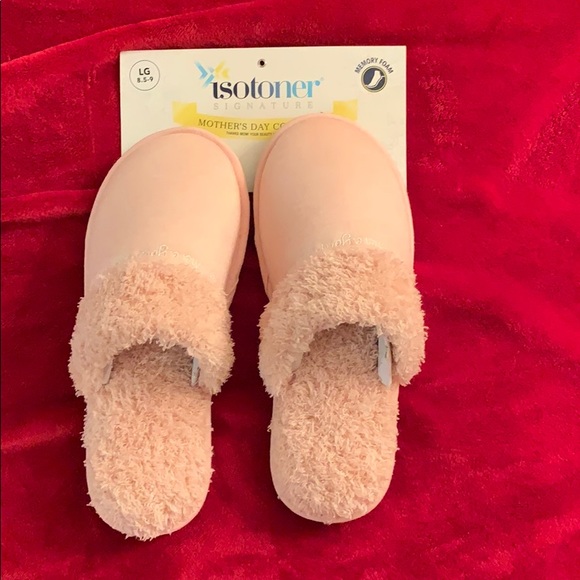 Isotoner Womens Slippers